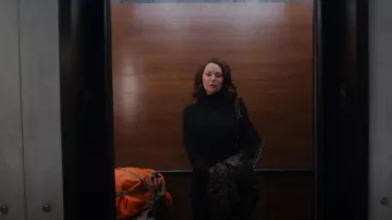 Chanel Quilted Tote Bag worn by Tully Hart (Katherine Heigl) as seen in Firefly Lane (S02E09)