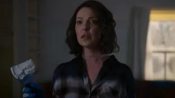 Rails Hunter in Ivory Smoke Shirt worn by Tully Hart (Katherine Heigl) as seen in Firefly Lane (S02E09)