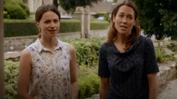 H&M Floral Sleeveless Blouse worn by Deborah Camden (Rebecca Night) as seen in Agatha Raisin (S01E01)