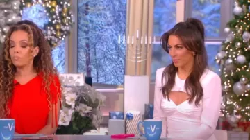 Cinq A Sept Pauline Cutout Long Sleeve Crepe Midi Dress usado por Alyssa Farah como se ve en The View el 12 de diciembre de 2022