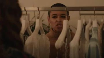 Fendi O’Lock Single Earring worn by Julien Calloway (Jordan Alexander) as seen in Gossip Girl (S02E03)