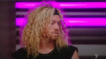 Bandeau Lululemon Fly Away Tamer porté par Tim Dormer vu dans Big Brother Australie (S14E24)