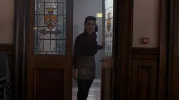 Topshop Folk Jacquard Une jupe Line portée par Clara (Jenna Coleman) vue dans Doctor Who (S08E06)