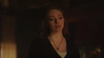 Princess Cuteness Store Ele­na Gilbert's Lock­et Neck­lace worn by Josie Saltzman (Kaylee Bryant) as seen in Legacies (S03E03)