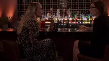 Ulla Johnson Karolina Robe portée par Kelsey Peters (Hilary Duff) vue dans Younger (S06E09)