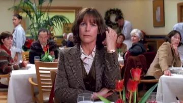 Check Blazer Jacket worn by Nora Krank (Jamie Lee Curtis) in Christmas with the Kranks movie outfits