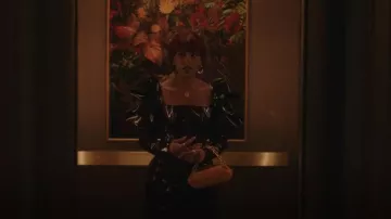 Yuzefi Baton Bag porté par Monet de Haan (Savannah Lee Smith) vu dans Gossip Girl (S02E04)