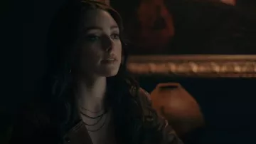 Free People Lara Layer Choker In Hematite worn by Hope Mikaelson (Danielle Rose Russell) as seen in Legacies (S04E10)