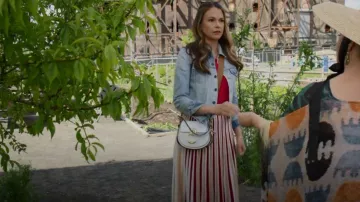 Chloe Tess Small Embossed Leather Shoulder Bag worn by Liza Miller (Sutton Foster) as seen in Younger (S06E11)