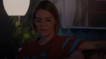 T-shirt Gucci 1921 L’Aveugle Par Amour porté par Alice Pieszecki (Leisha Hailey) vu dans The L Word: Generation Q (S03E05)