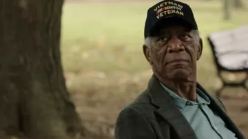 Casquette de vétéran du Vietnam portée par Daniel (Morgan Freeman) comme on le voit dans A Good Person