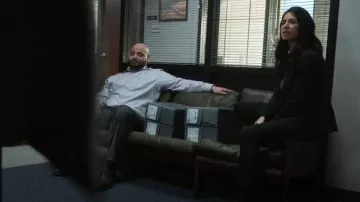 Theory Carissa Blazer worn by Violet Ebner (Aarti Mann) as seen in The Recruit (S01E01)