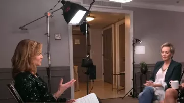 Maje Liletie Top porté par Natalie Morales vu dans CBS Mornings le 19 décembre 2022