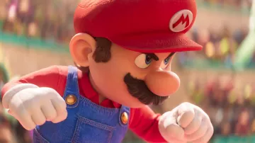 Gorra roja "M" usada por Mario (Chris Pratt) como se ve en The Super Mario Bros. Movie