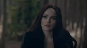Collar de gargantilla de Zirconia Luxe Aria Cubic Zirconia de 2 piezas para mujer usado por Aurora de Martel (Rebecca Breeds) como se ve en Legacies (S04E17)