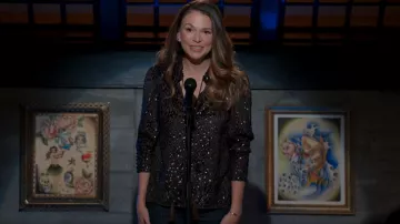 A.L.C. Ophelia Top usado por Liza Miller (Sutton Foster) como se ve en Younger (S07E06)