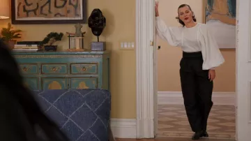 Alexander Wang Logo Cintura Pantalones de pierna ancha usados por Maggie Amato (Debi Mazar) como se ve en Younger (S07E08)