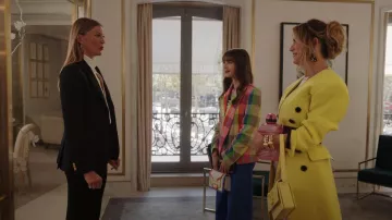 Pantalon Christobal Ines de la Fressange porté par Emily Cooper (Lily Collins) vu dans Emily à Paris (S03E02)