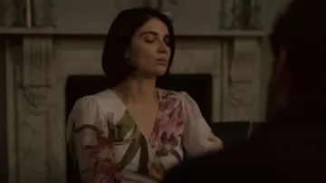 Vestido de Ganni Tilden usado por Adele (Eve Hewson) como se ve en Behind Her Eyes (S01E03)
