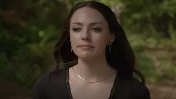 Alv Jewels Starburst Snake Collar usado por Hope Mikaelson (Danielle Rose Russell) como se ve en Legacies (S04E20)