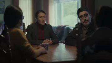 Theory Etiennette Blazer worn by Isabelle Lacoste (Elle-Maija Tailfeathers) as seen in Three Pines (S01E04)