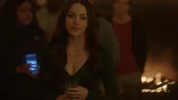 Free People Honey Ring Set usado por Hope Mikaelson (Danielle Rose Russell) como se ve en Legacies (S04E18)