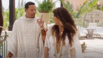 Balmain Monogram-Pattern Lurex Poncho usado por Quentin Spivey (Terrence Howard) como se ve en The Best Man: The Final Chapters (S01E01)