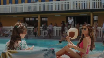 Agente provocador Davine Traje de baño usado por Mindy Chen (Ashley Park) visto en Emily in Paris (S03E05)
