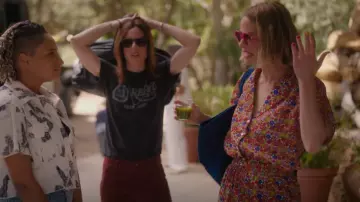 Isabel Marant IM 0049 portée par Alice Pieszecki (Leisha Hailey) comme on le voit dans The L Word: Generation Q (S03E06)