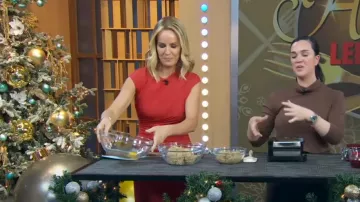 Halston Heritage Ruched Hi Low Vestido usado por Jennifer Ashton como se ve en Good Morning America el 26 de diciembre de 2022