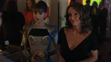Balmain Jacquard-Knit Pattern Minivestido usado por Emily Cooper (Lily Collins) visto en Emily in Paris (S03E08)