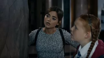 Topshop Space Dye Jumper porté par Clara (Jenna Coleman) vu dans Doctor Who (S08E10)