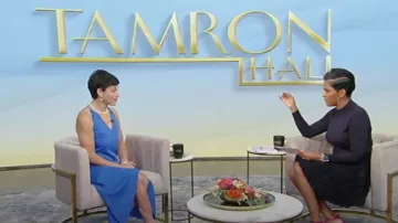 Alaia Crino Ruffle Skater Minivestido usado por Tamron Hall como se ve en Tamron Hall Show el 8 de noviembre de 2022