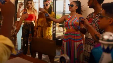 Zimmermann Fiesta Lino a rayas Voile Halterneck Midi Vestido usado por Ana Torres (Francia Raisa) como se ve en adulto-ish (S04E02)