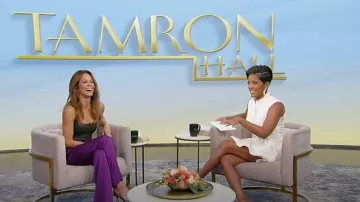 Alaia Sculpting Poplin Ruffle-Hem Mini vestido usado por Tamron Hall como se ve en Tamron Hall Show el 15 de noviembre de 2022