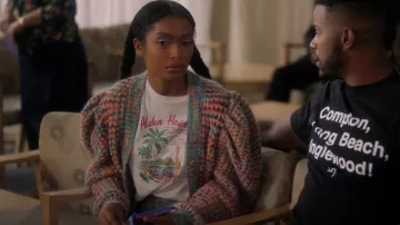 Ulla Johnson Fiora Marled Puff Sleeve Cardigan porté par Zoey Johnson (Yara Shahidi) comme on le voit dans grown-ish (S04E16)
