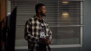 Neuw Denim Kross Plaid Long Sleeve Button Up Shirt Jacket porté par Aaron Jackson (Trevor Jackson) comme on le voit dans grown-ish (S04E11)