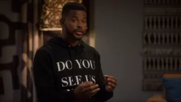 Botter nous voyez-vous maintenant? Sweat à capuche porté par Aaron Jackson (Trevor Jackson) vu dans grown-ish (S04E11)
