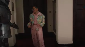 Shein Letter Graphic Drawstring Hoodie & Sweatpants Set worn by Toni Gilmour (Jodie Tyack) as seen in Agatha Raisin (S04E02)