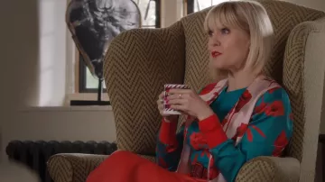 Ted Baker Fantasia Dillia worn by Agatha Raisin (Ashley Jensen) as seen in Agatha Raisin (S03E01)