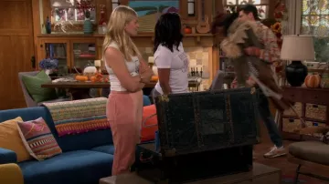 Pantalon de survêtement Laguna de gangster spirituel porté par Gemma Johnson (Beth Behrs) vu dans The Neighborhood (S04E06)