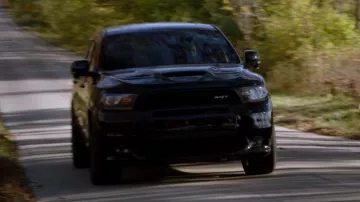 2022 Dodge Durango SRT SUV conducido por Hank Voight (Jason Beghe) en Chicago P.D. serie de televisión (S10E09)
