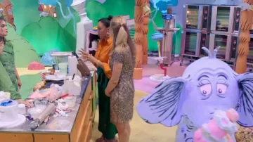 Adrianna Papell Womens Short Fully Beaded Dress worn by Susan Brandt as seen in Dr. Seuss Baking Challenge (S01E08)