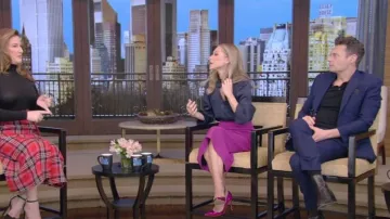 Gianvito Rossi Mirror Calfskin Stiletto Pumps usados por Kelly Ripa como se ve en LIVE with Kelly and Ryan el 3 de enero de 2023
