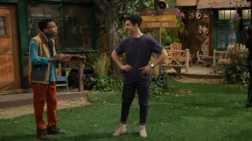 Topman Pinstripe Joggers usados por Parker Preston (Trevor Tordjman) como se ve en BUNK'D (S05E07)