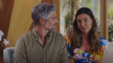 Zara Crop Top in Tropical Print worn by Daphne Madden (Odette Annable) as seen in Fantasy Island (S01E02)