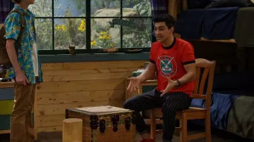 Topman Pinstripe Joggers usados por Parker Preston (Trevor Tordjman) como se ve en BUNK'D (S05E13)