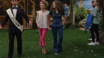 Uqnaivs Ripped Frayed Hem Adjustable Denim Bib Overall worn by Ava King (Shelby Simmons) as seen in BUNK'D (S05E20)