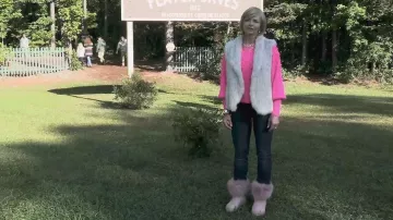 Ugg Australia Boots worn by Barb Flatch (Jaime Pressly) as seen in Welcome to Flatch (S02E10)