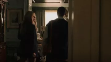 Bottega Veneta Cassette rembourrée portée par Julien Calloway (Jordan Alexander) vue dans Gossip Girl (S02E07)